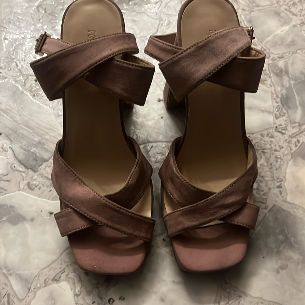 Forever 21 pink Suede strappy dress high heeled sandals